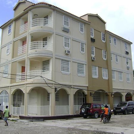 Caribbean Hotel Cayes ليس كايس المظهر الخارجي الصورة