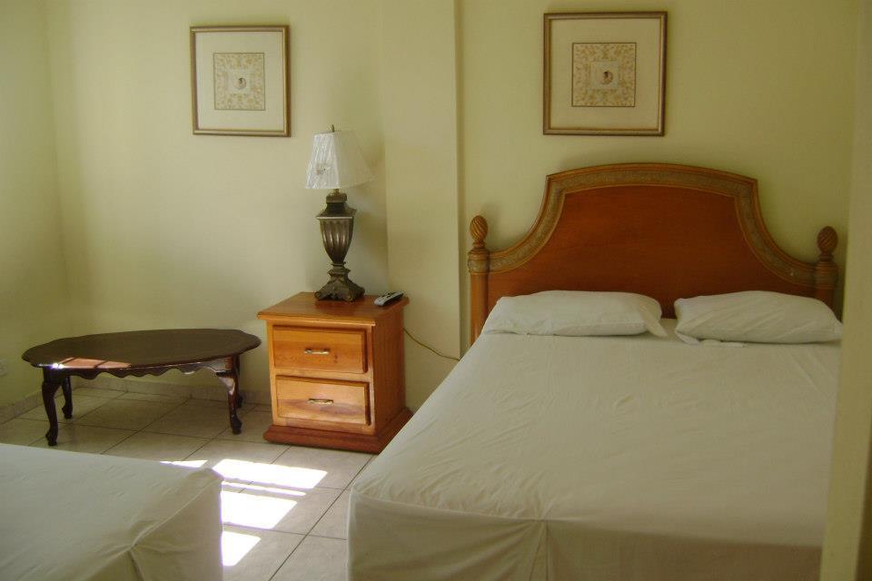 Caribbean Hotel Cayes ليس كايس المظهر الخارجي الصورة
